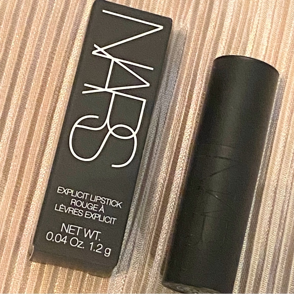 NARS Explicit Lipstick In UNAUTHORIZED 1.2g Travel Size
